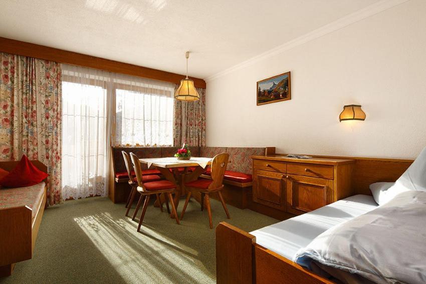 Appartement Diamant Solden Ruang foto